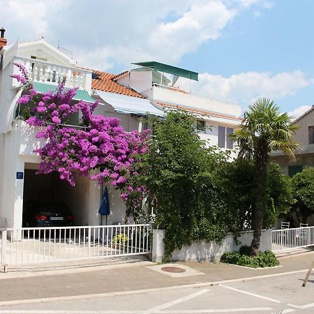 Apartments Suri Vodice Exterior photo